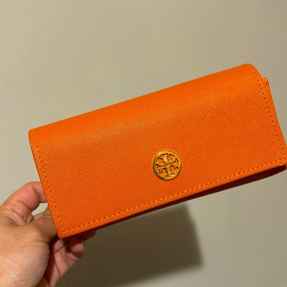 Tory Burch Sunglass Case - Picture 1 of 4